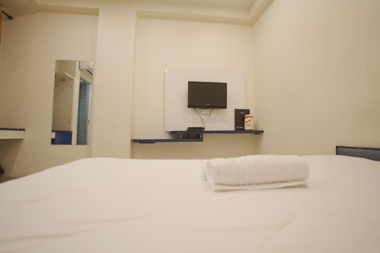 Hotel Leo Continental New Delhi Bagian luar foto
