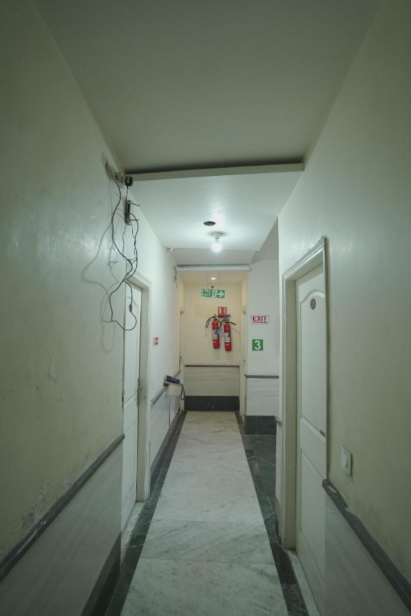 Hotel Leo Continental New Delhi Bagian luar foto