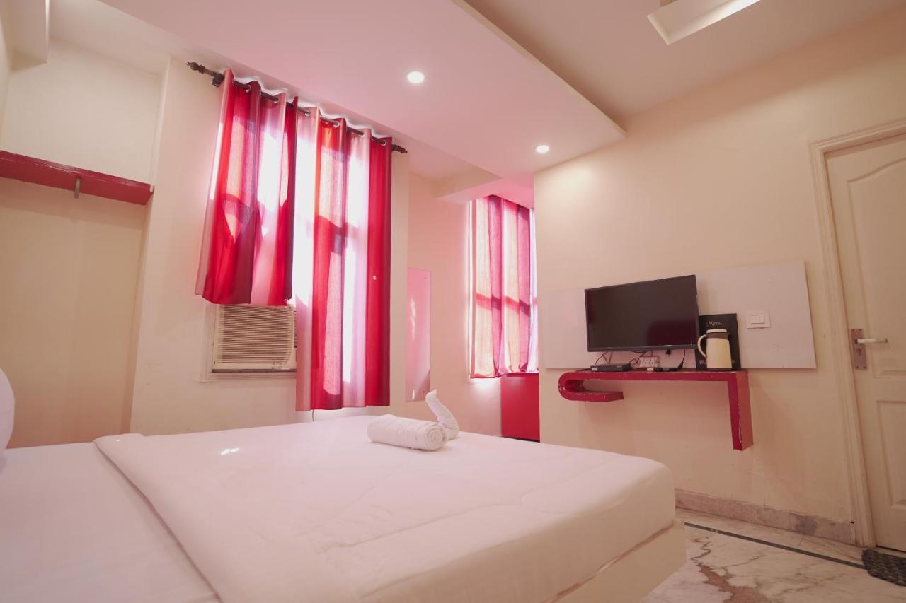 Hotel Leo Continental New Delhi Bagian luar foto