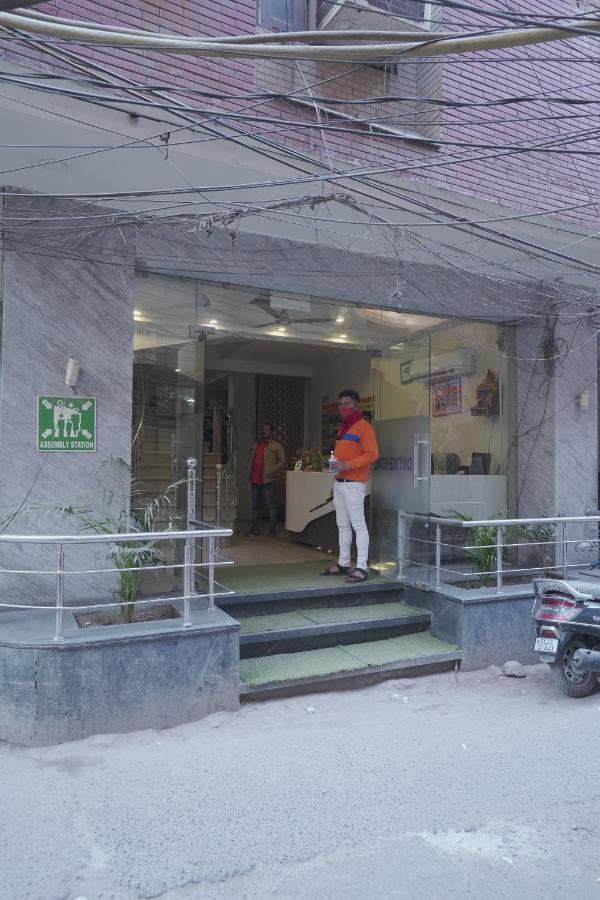 Hotel Leo Continental New Delhi Bagian luar foto