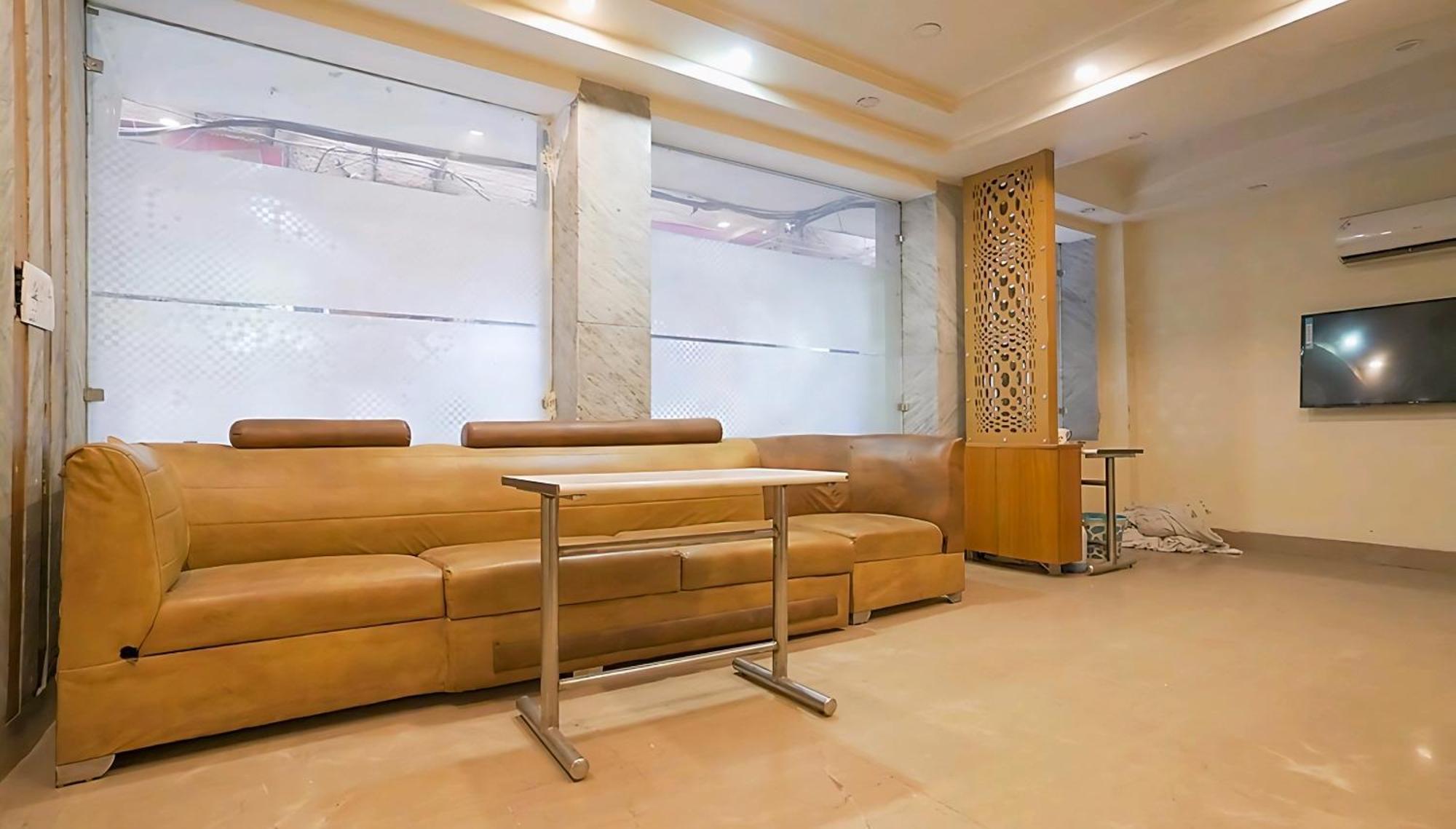 Hotel Leo Continental New Delhi Bagian luar foto